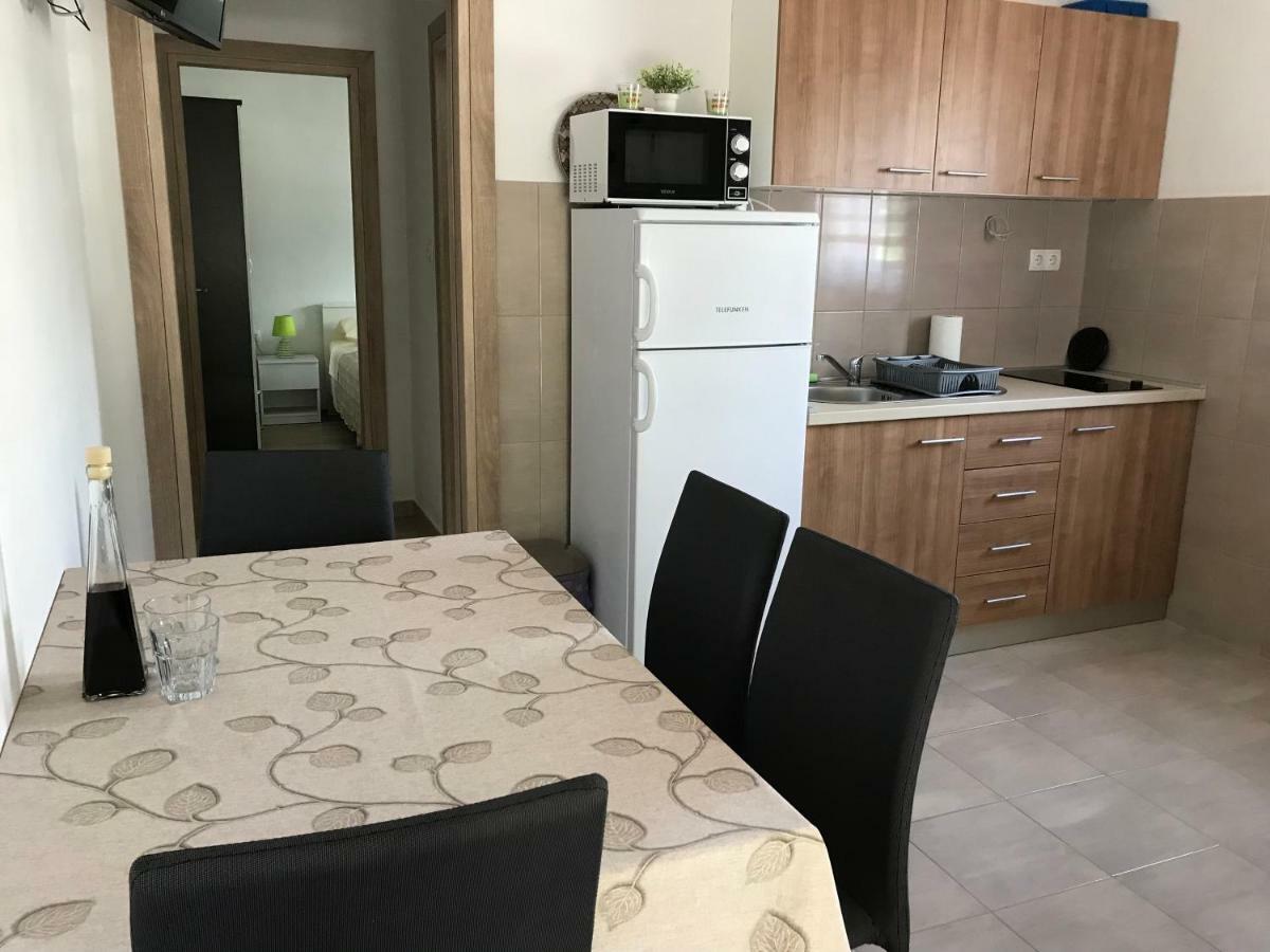 Apartman Mirjana With Terrace And Free Parking Donji Okrug  ภายนอก รูปภาพ
